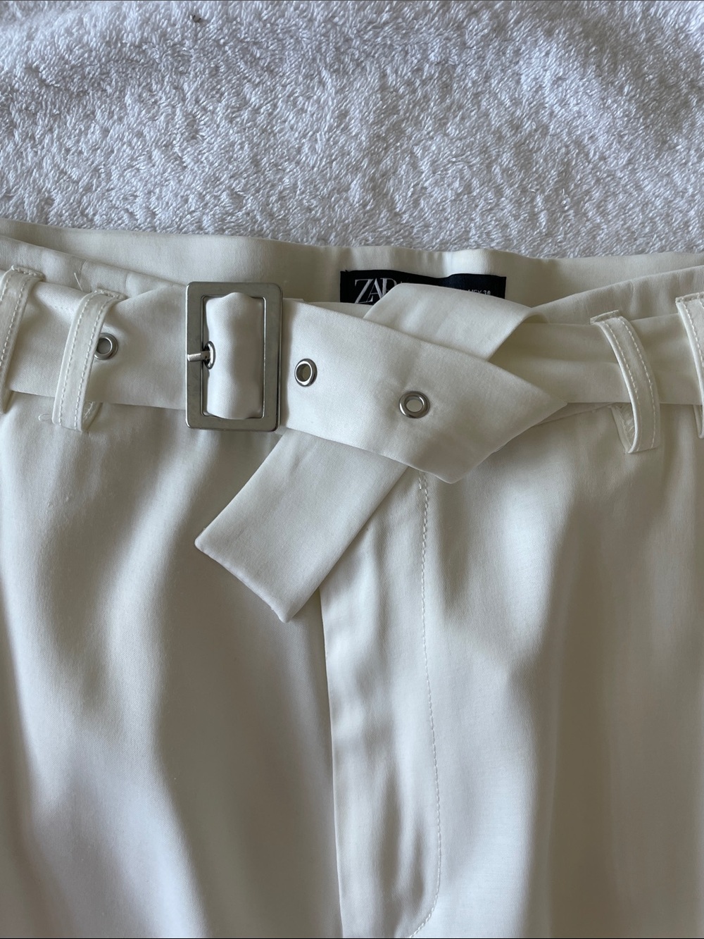 Zara Off-White Satin Wide-Leg Cargo Pants with Belt